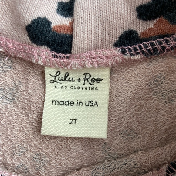 Little Road Co Lulu and Roo 2T NWOT Pink Suede Cheetah Flutter Sweatshirt - Picture 3 of 5